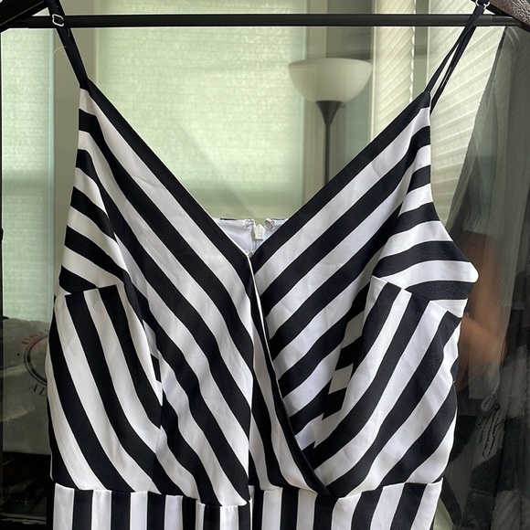 BNWT banana republic max dress white and navy strips with faux wrap front sz 14 - Picture 2 of 6